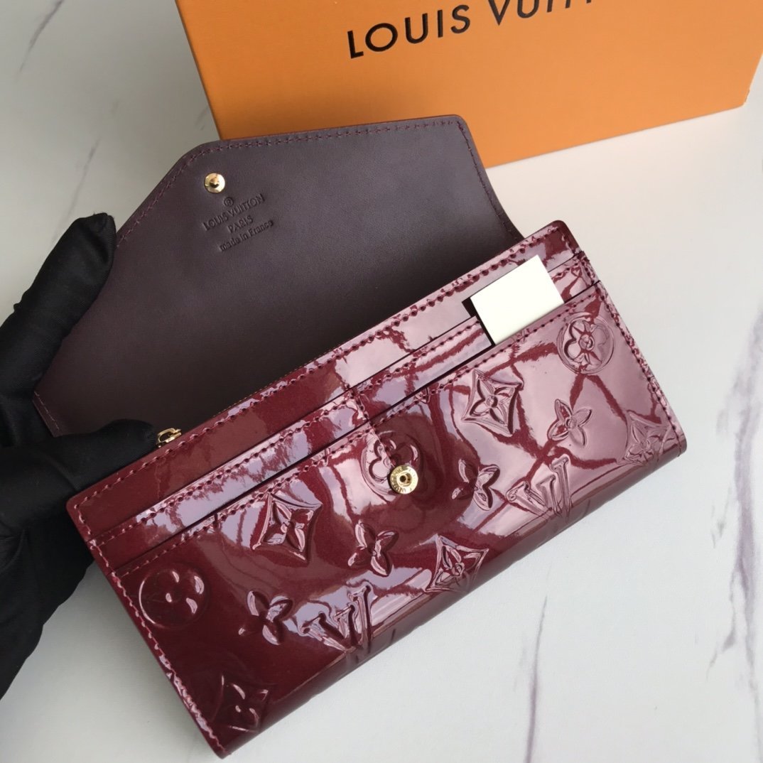 GLM - Top Quality Wallet LUV 007