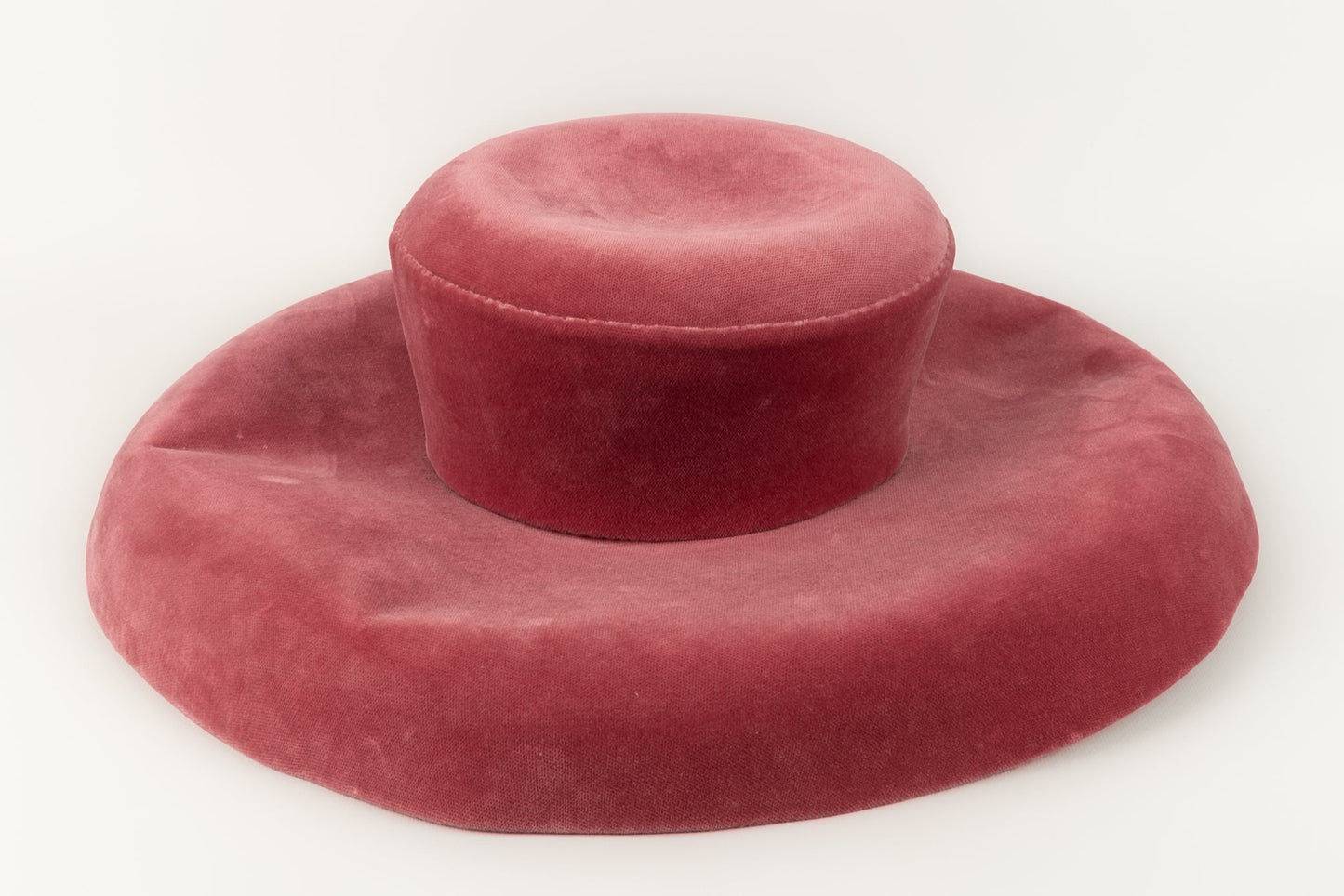 Imposant chapeau en velours rose Marie MerciÃƒÆ’Ã‚Â©