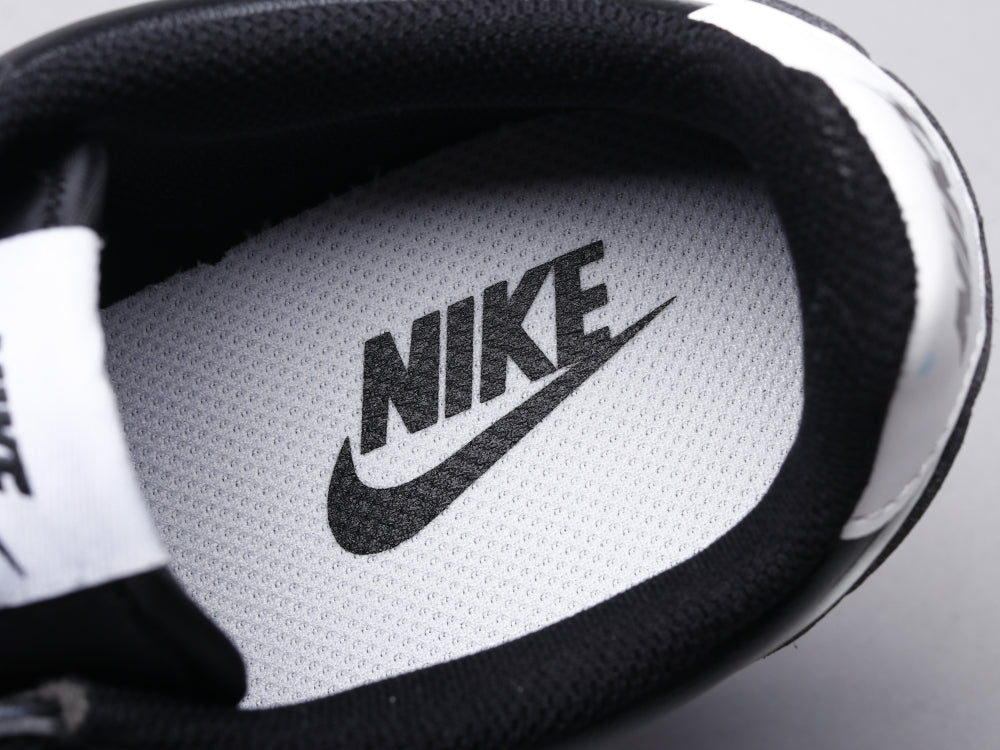 GLM - NKE A generation of black and white leather