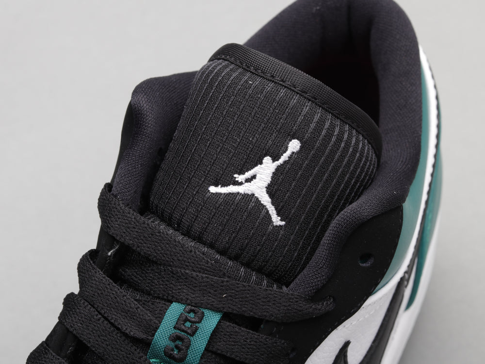 GLM - AJ1 black and green toes