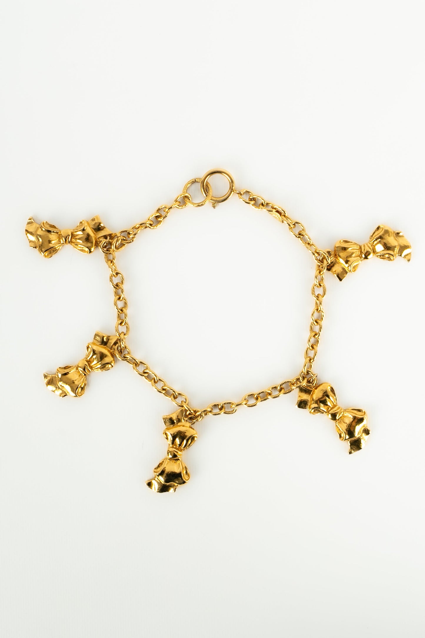 Collier dorÃ© Chanel