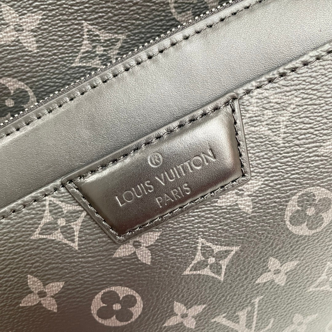 LV GLAMIscovery Backpack PM Monogram Eclipse Canvas For Men, Bags 40cm LV M43186