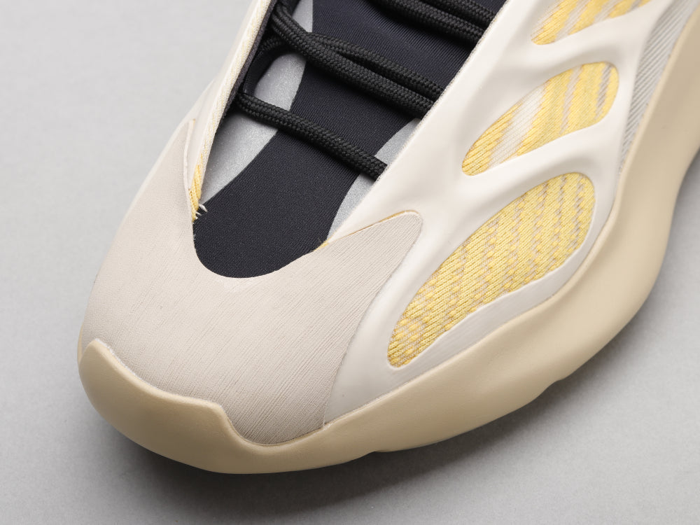 GLM - Yzy 700 Beige Srphym Sneaker