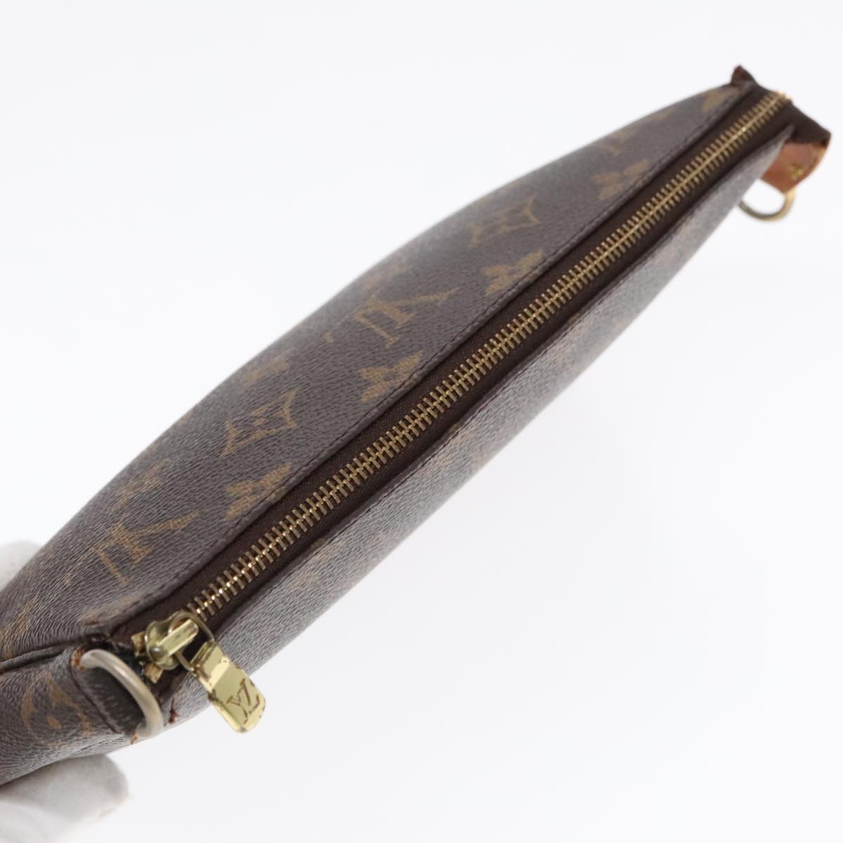 Louis Vuitton Pochette Accessoire  Canvas Clutch Bag ()