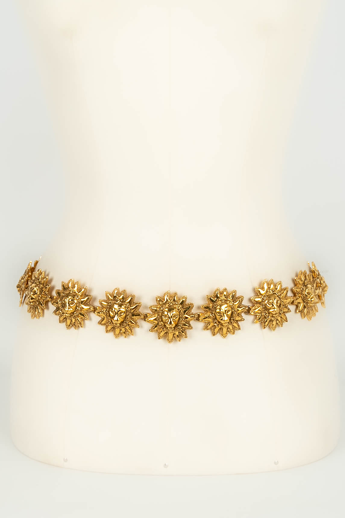 Ceinture "tÃªtes de lion" Chanel