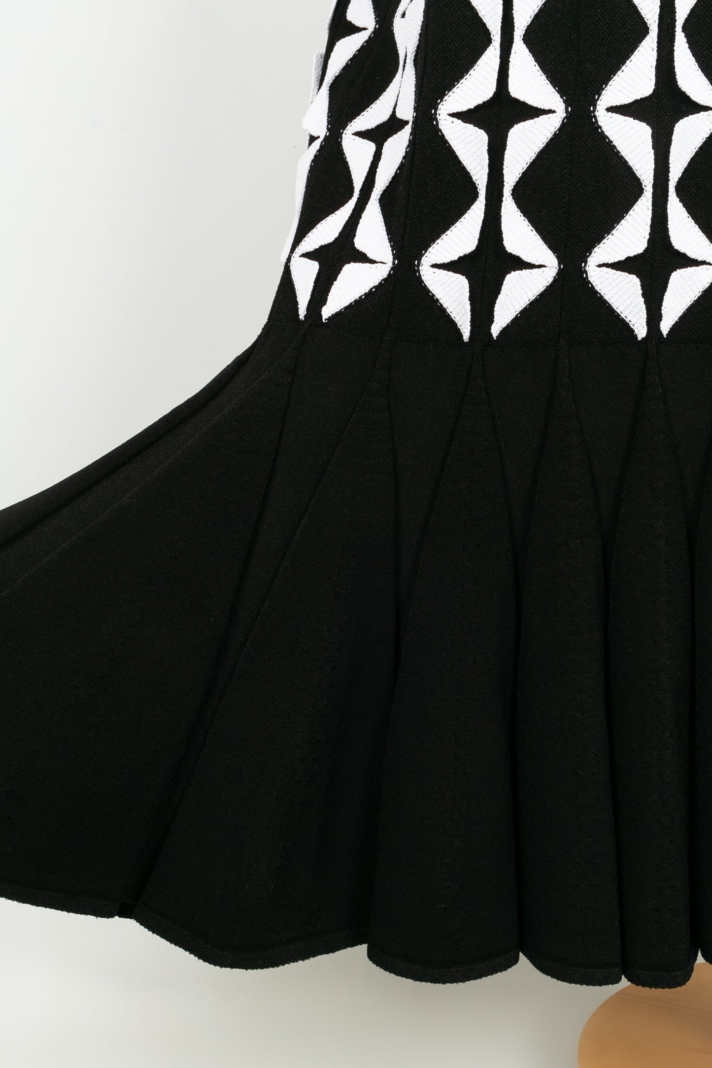 Robe noire et blanche AlaÃƒÆ’Ã‚Â¯a