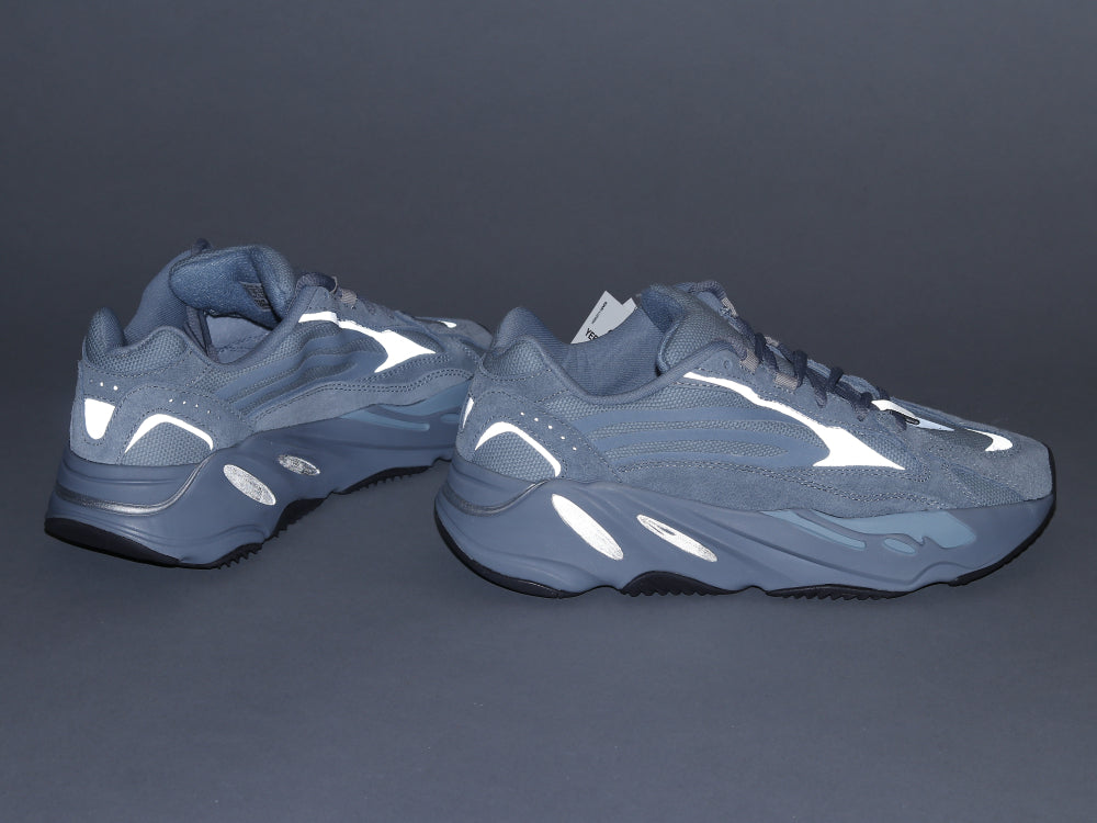 GLM - Yzy 700 Hospital Blue Sneaker