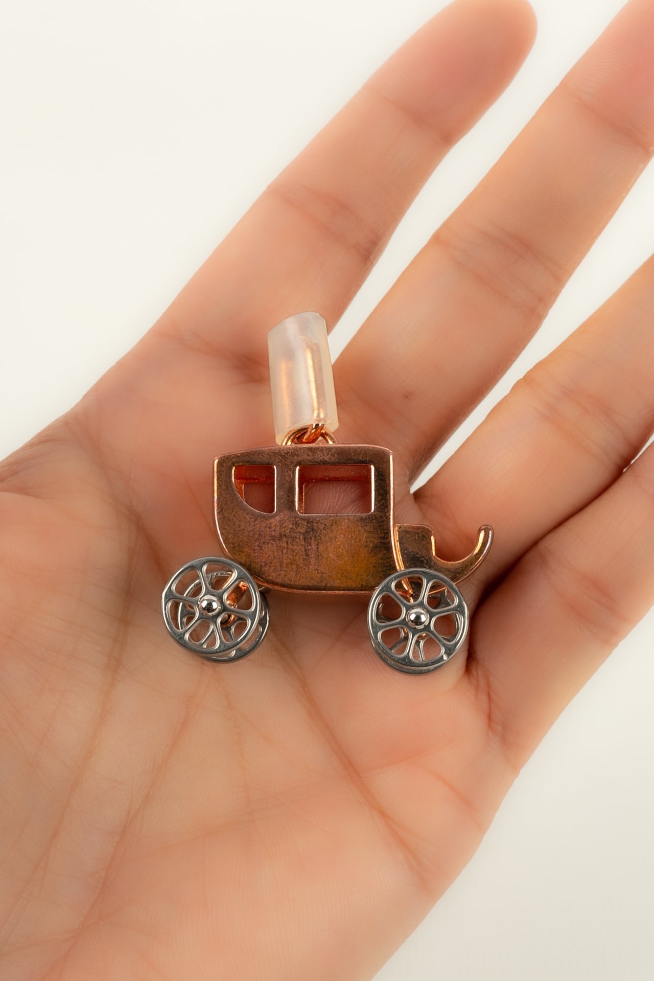 Pendentif charm "CalÃƒÆ’Ã‚Â¨che" HermÃƒÆ’Ã‚Â¨s