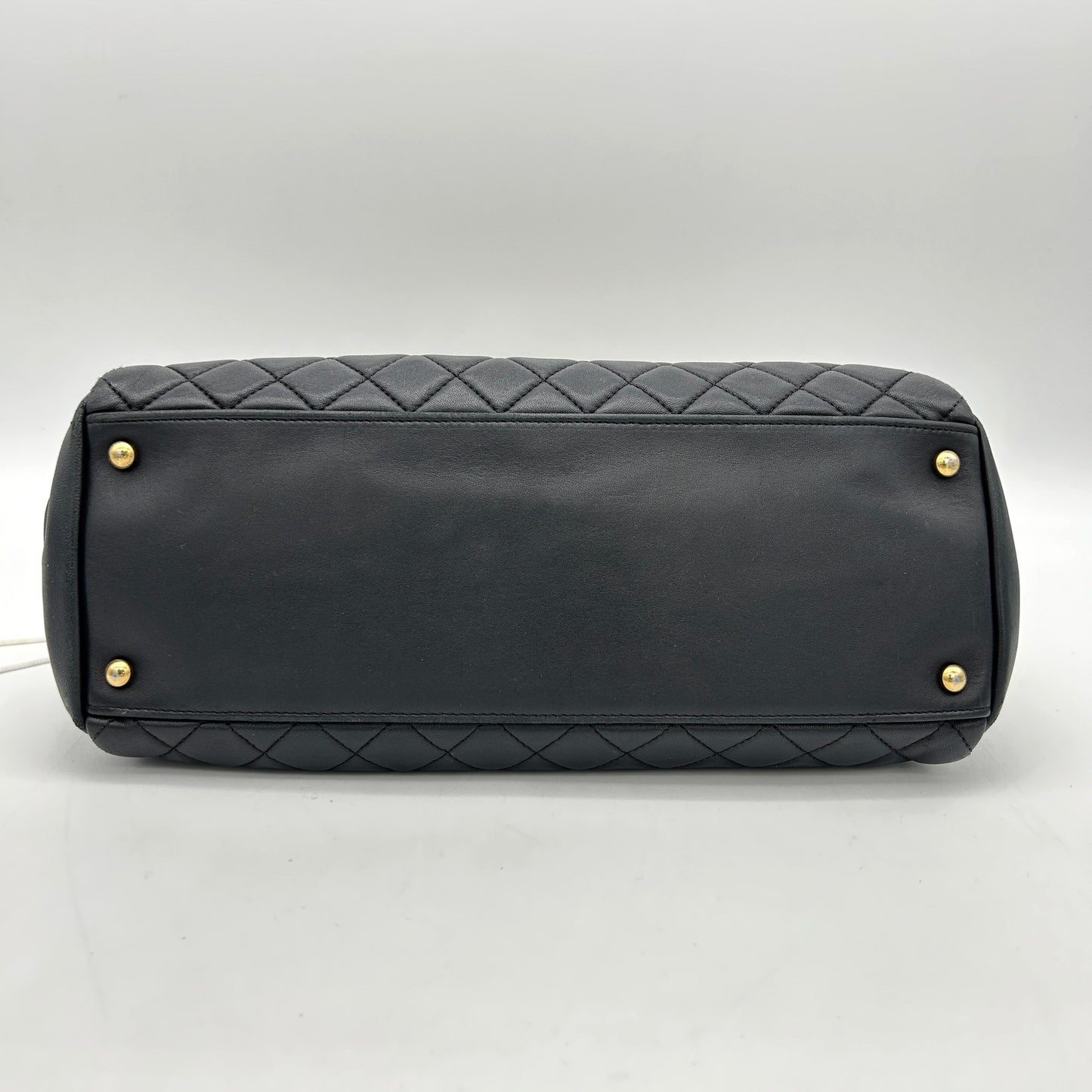 Chanel Matelasse Chain Shoulder Black Leather LA4509
