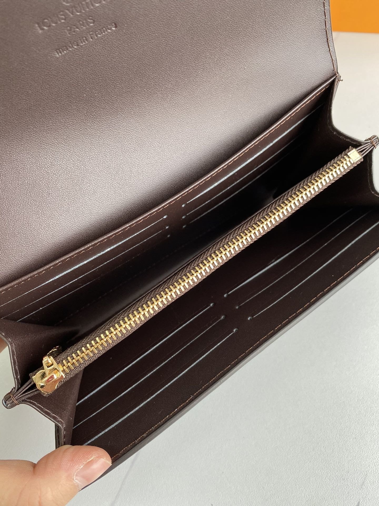 GLM - Top Quality Wallet LUV 003