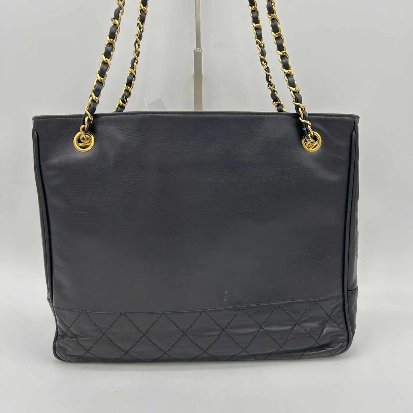 Vintage cc chain leather tote Chanel Black in Leather ch11104cc