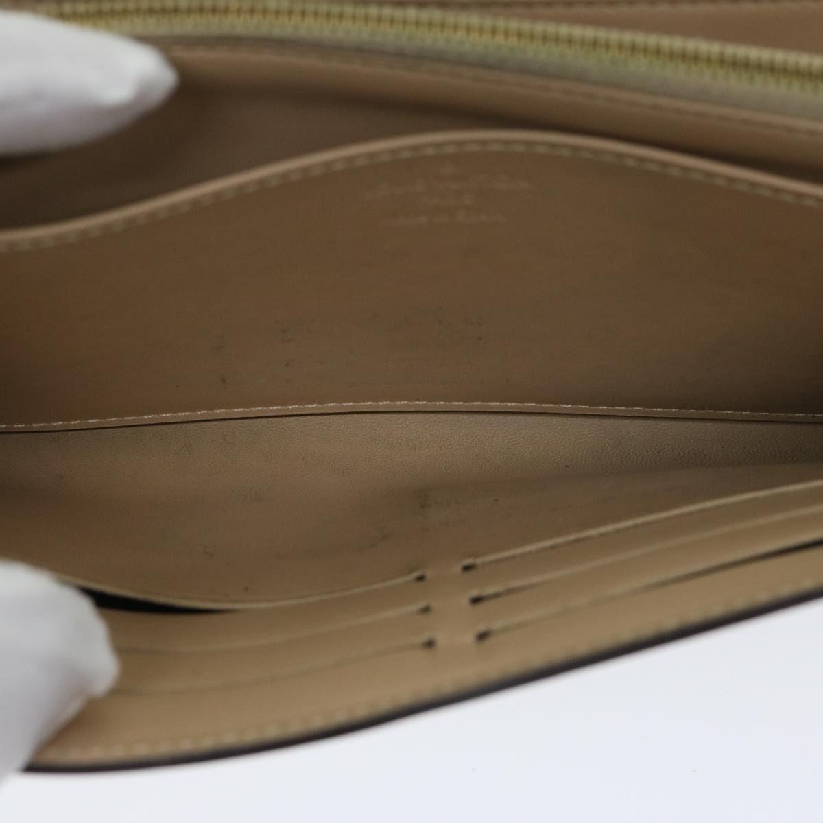 Louis Vuitton Louise  Patent Leather Wallet  ()