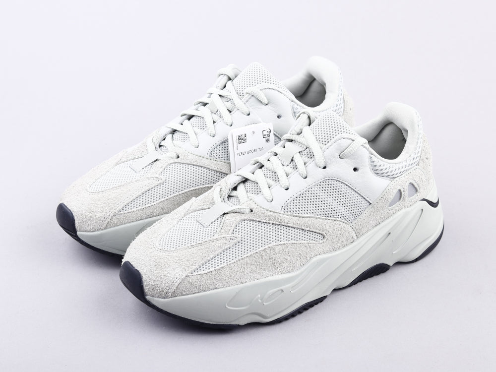 GLM - Yzy 700 Salt Sneaker