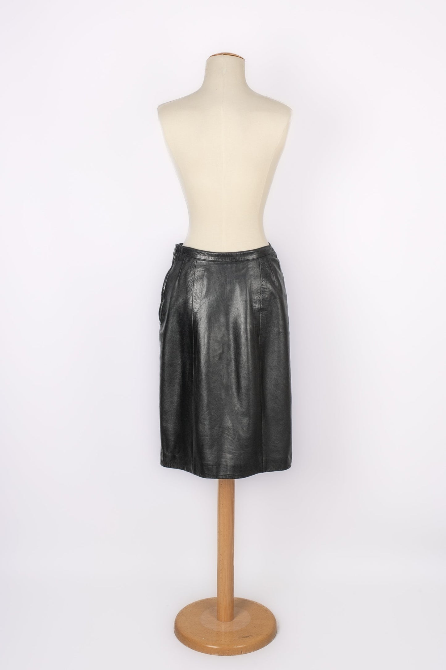 Jupe en cuir Chanel