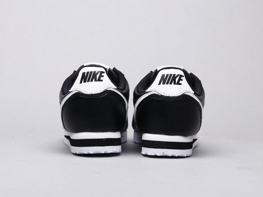 GLM - NKE A generation of black and white leather