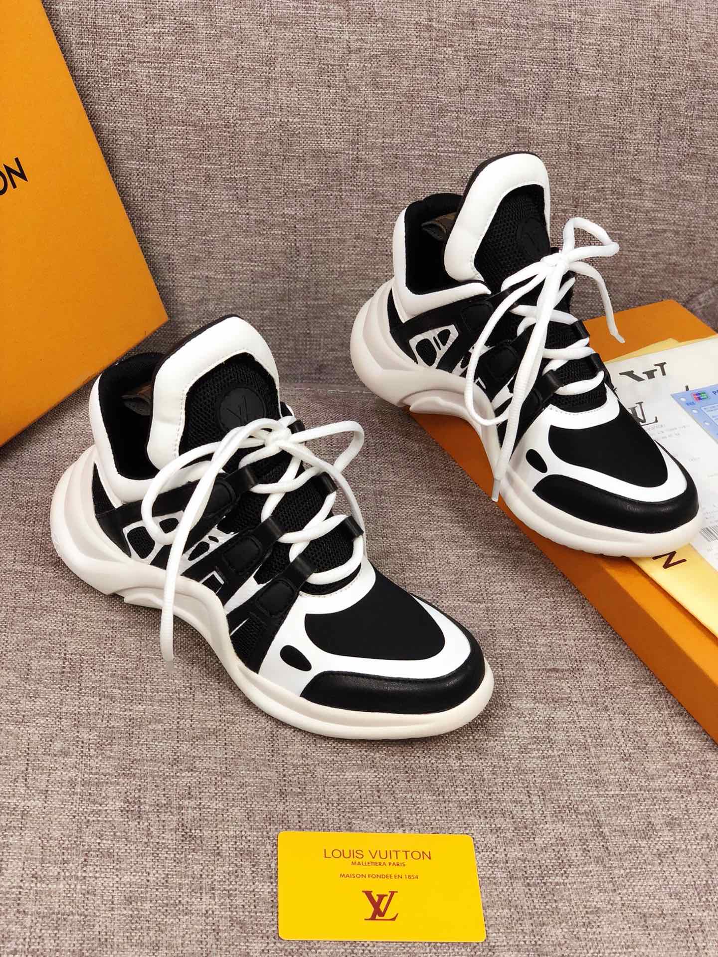 GLM - LUV Archlight Black White Sneaker