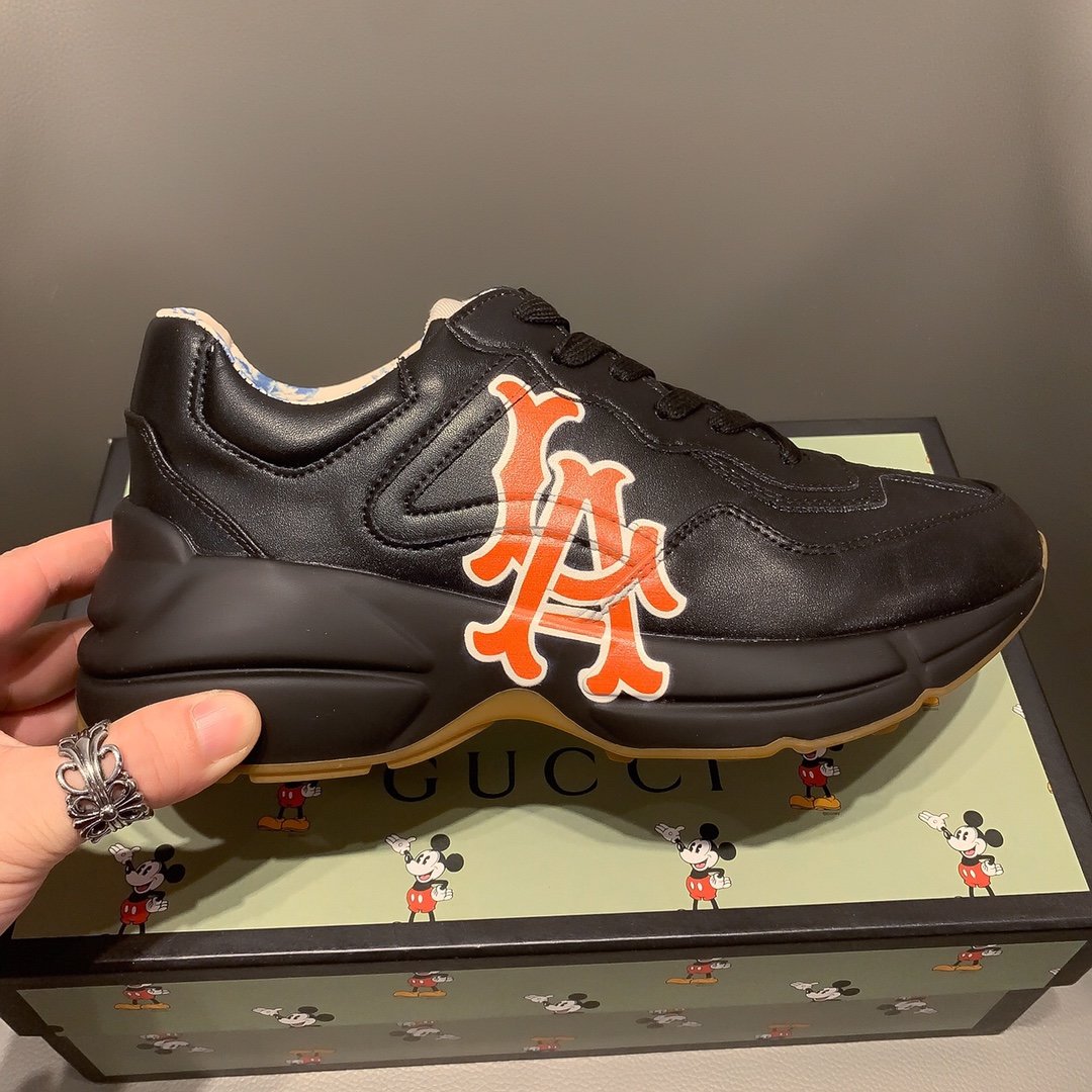 GLM-GCI  RHYTON VINTAGE TRAINER LOGO BLACK SNEAKER 144
