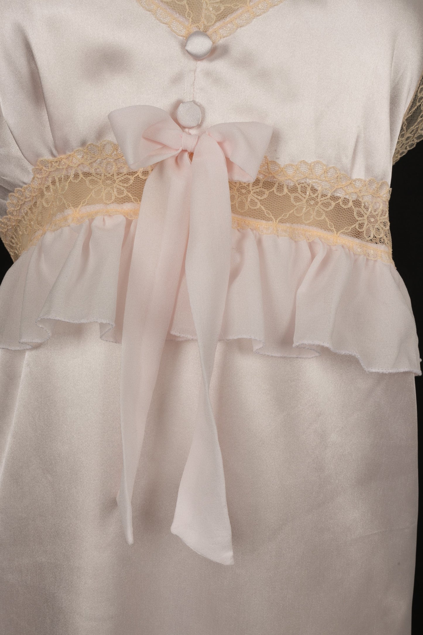 DÃƒÆ’Ã‚Â©shabillÃƒÆ’Ã‚Â© Nina Ricci