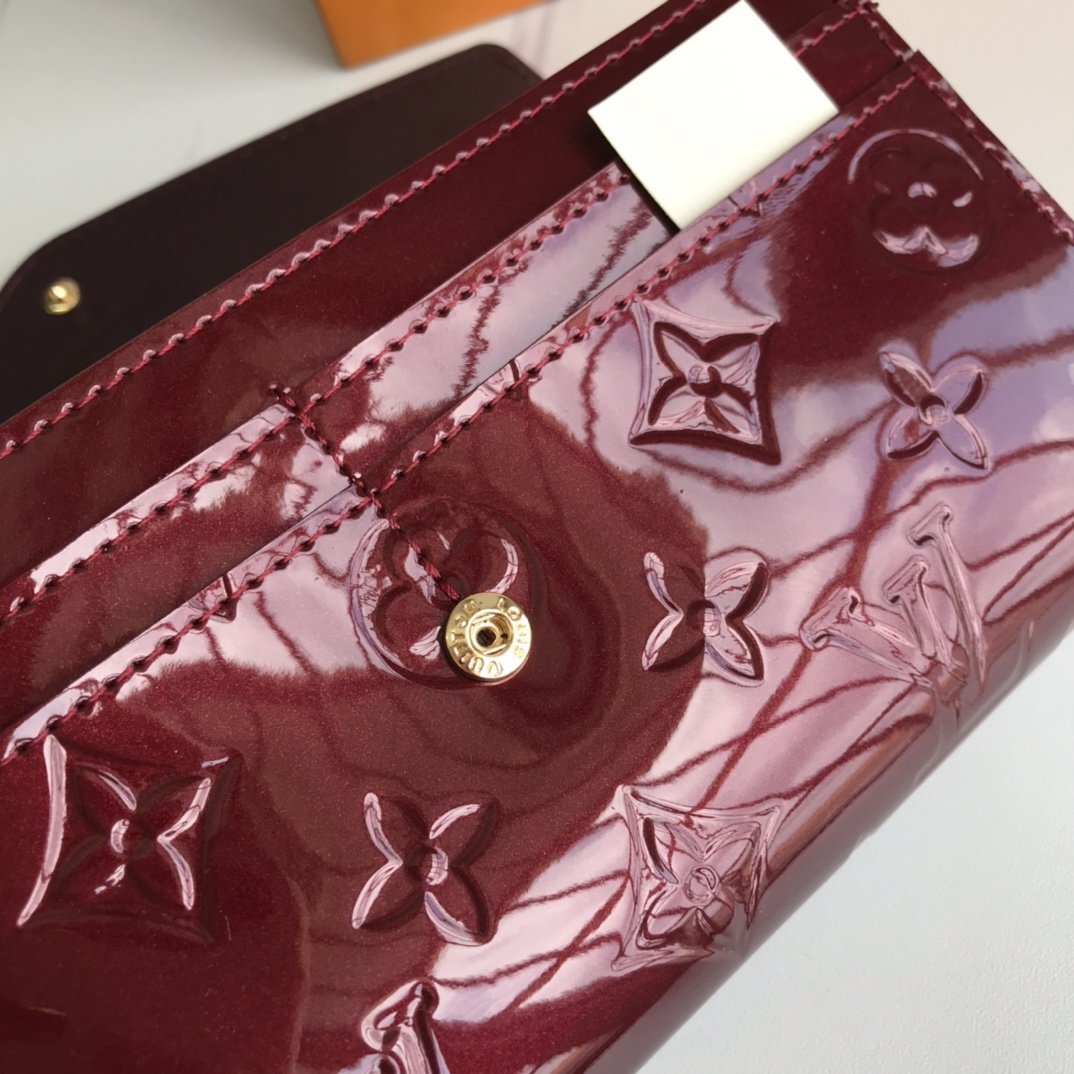GLM - Top Quality Wallet LUV 007
