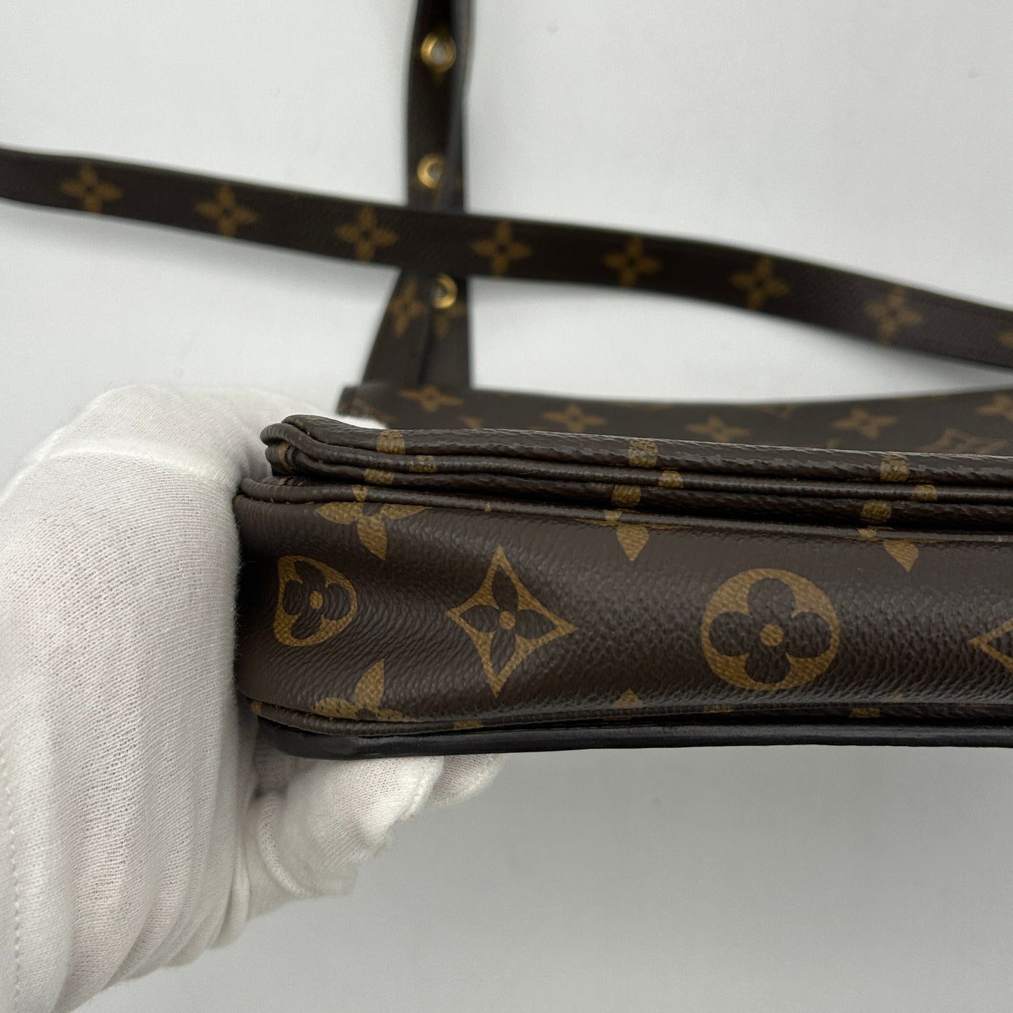 LOUIS VUITTON Monogram Pochette Metis 2101218434705