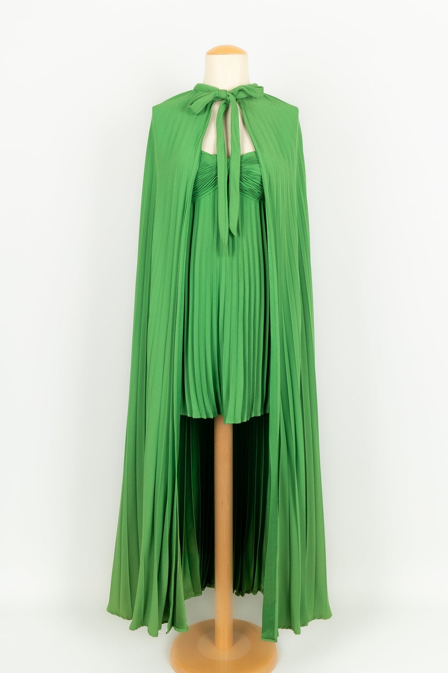 Robe et cape Azzaro