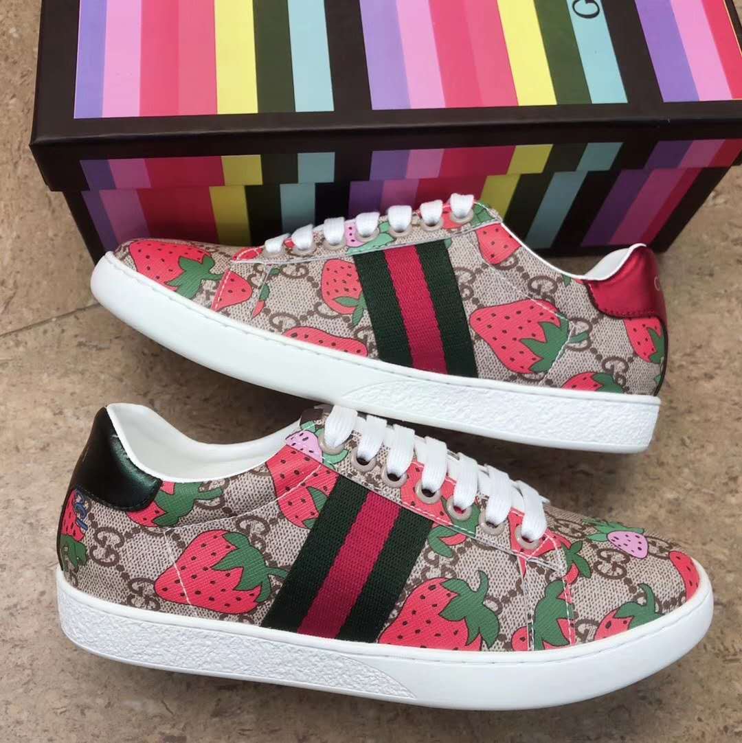 GLM-GCI STRAWBERRY ACE Sneaker 027
