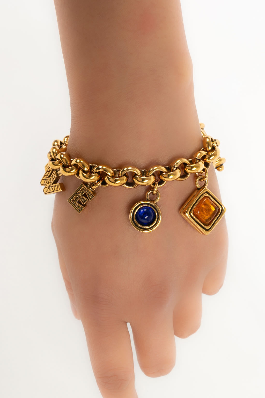 Bracelet charms Loewe