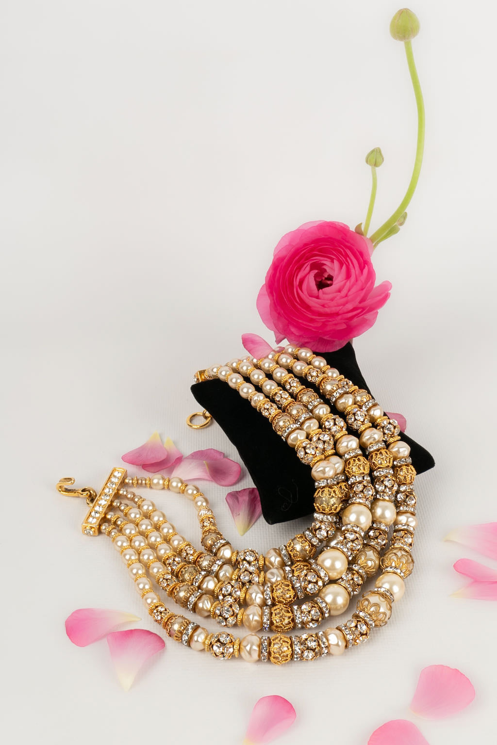 Collier court de perles nacrÃƒÆ’Ã‚Â©es et strass