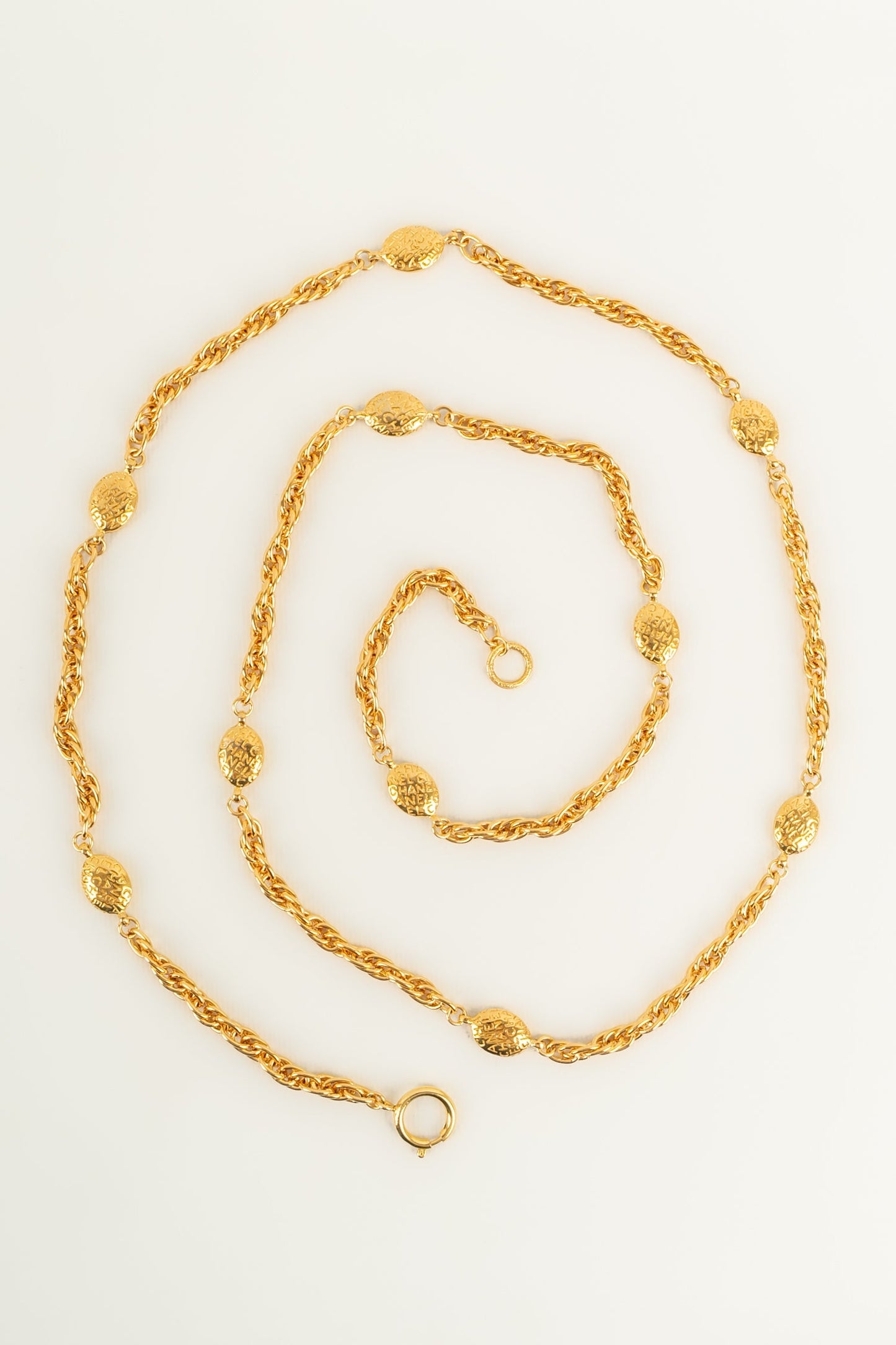 Collier / sautoir en mÃƒÆ’Ã‚Â©tal dorÃƒÆ’Ã‚Â© Chanel