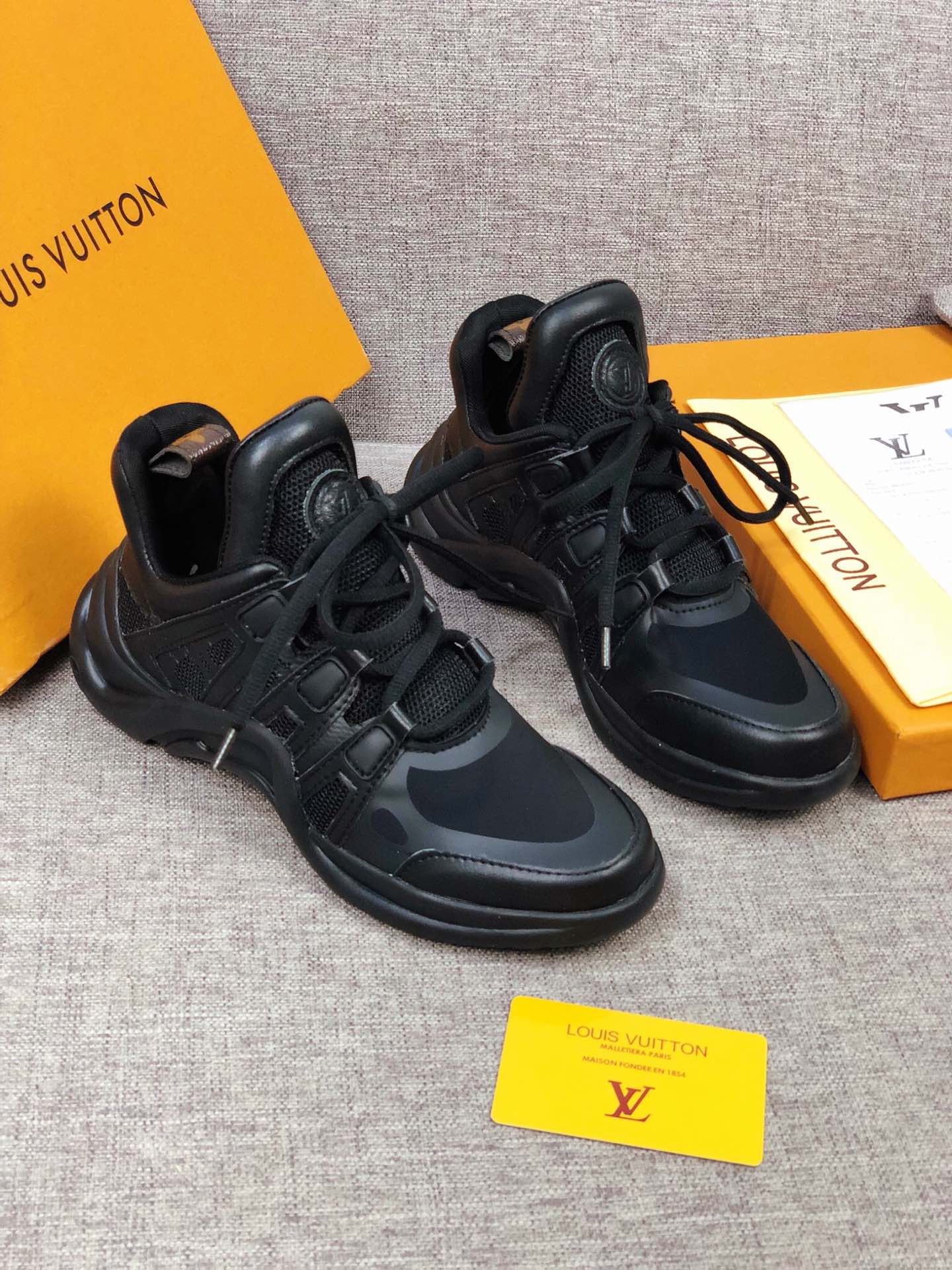 GLM - LUV Archlight Full Black Sneaker