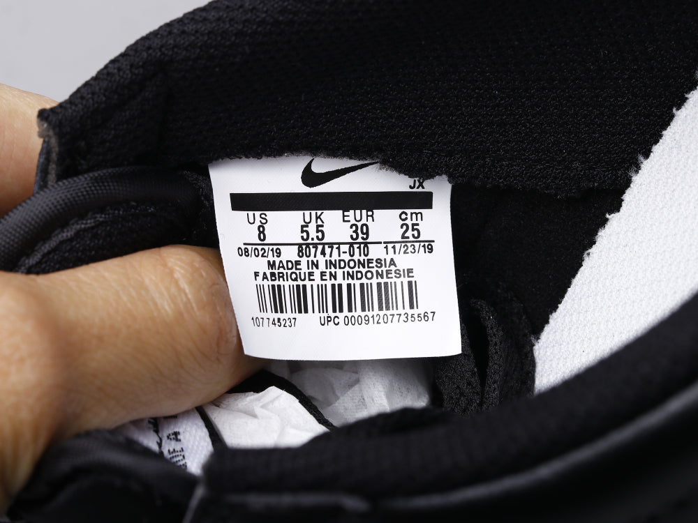 GLM - NKE A generation of black and white leather