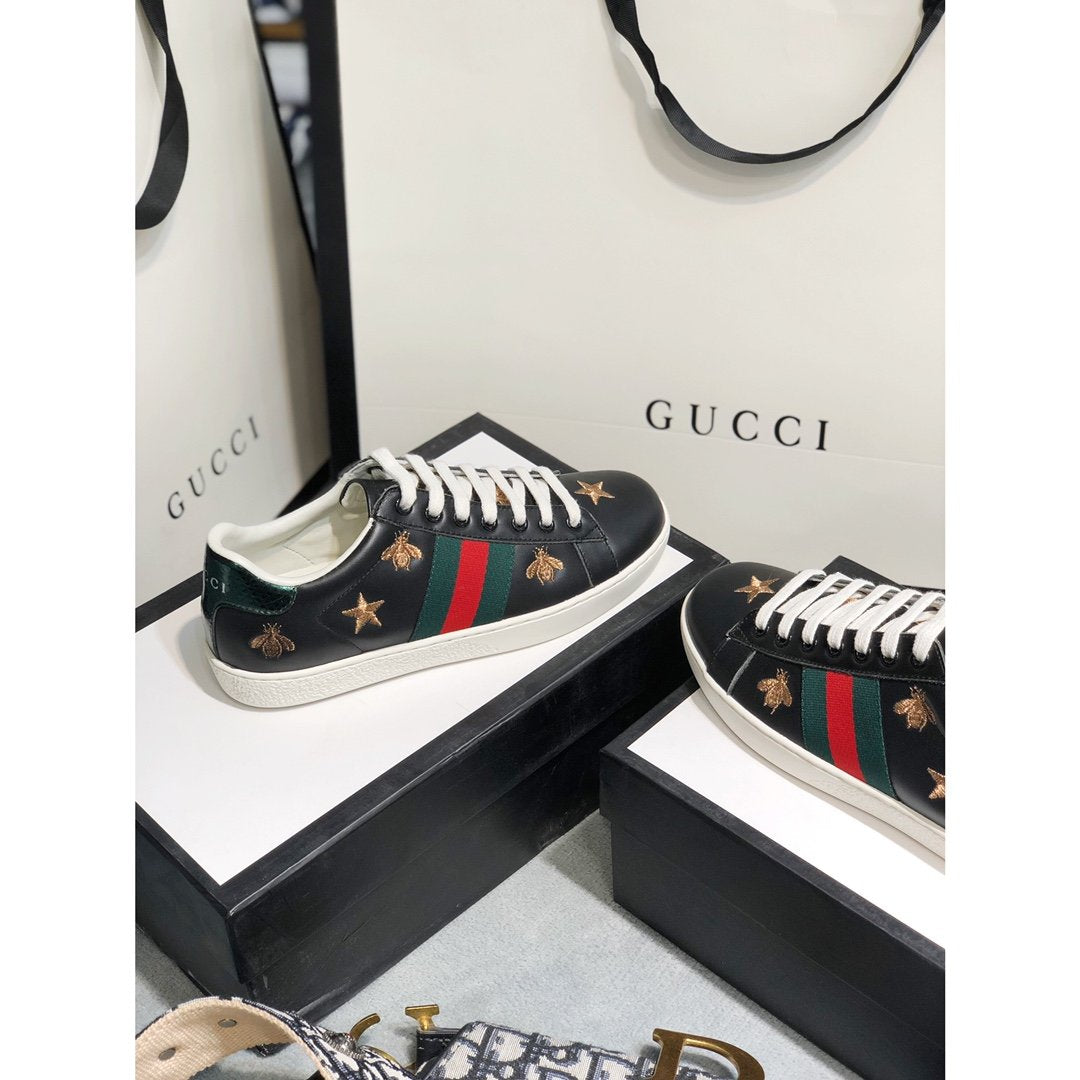 GLM-GCI  Ace Embroidered 'Bees and Stars Sneaker 064