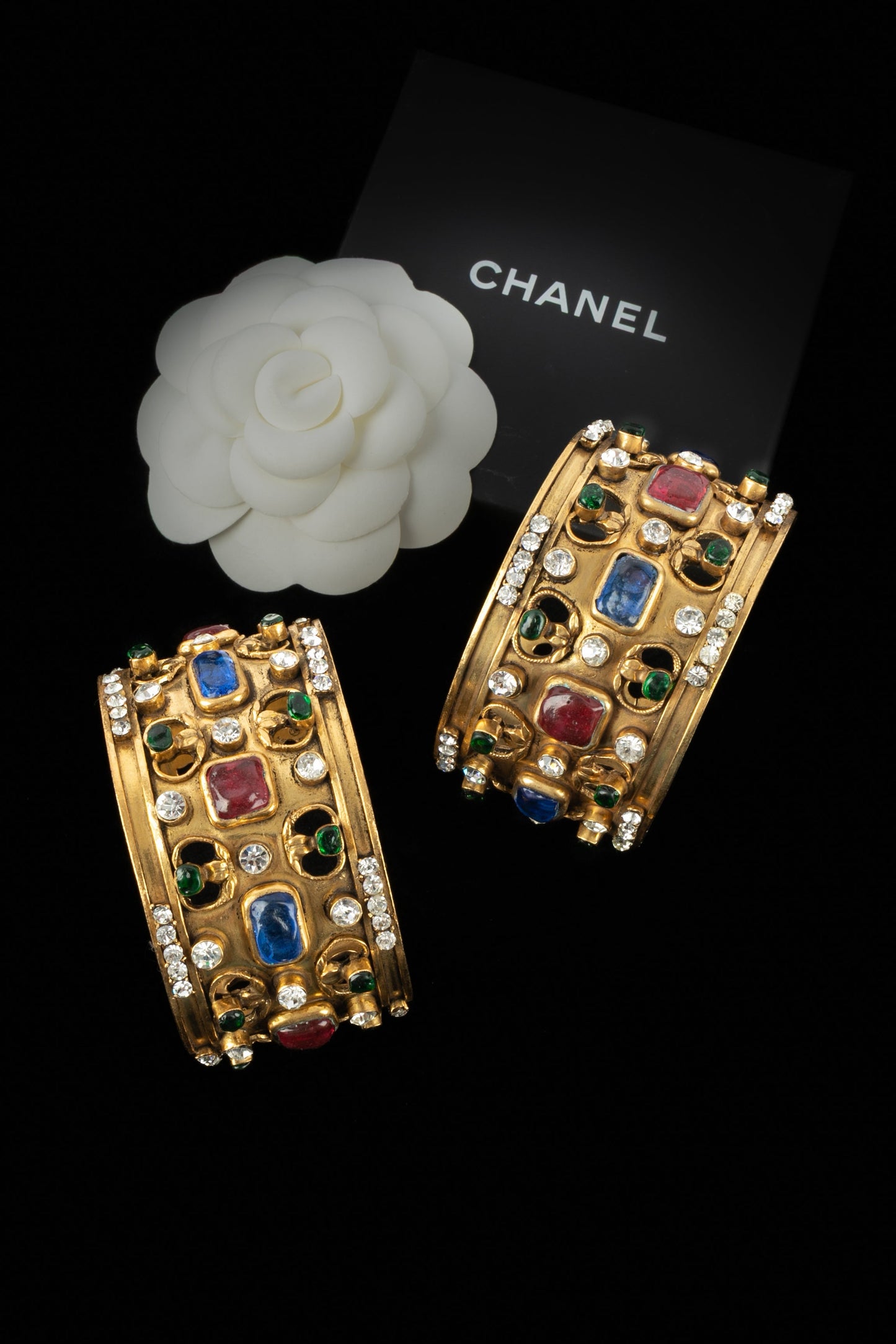 Exceptionnelle paires de bracelets Chanel