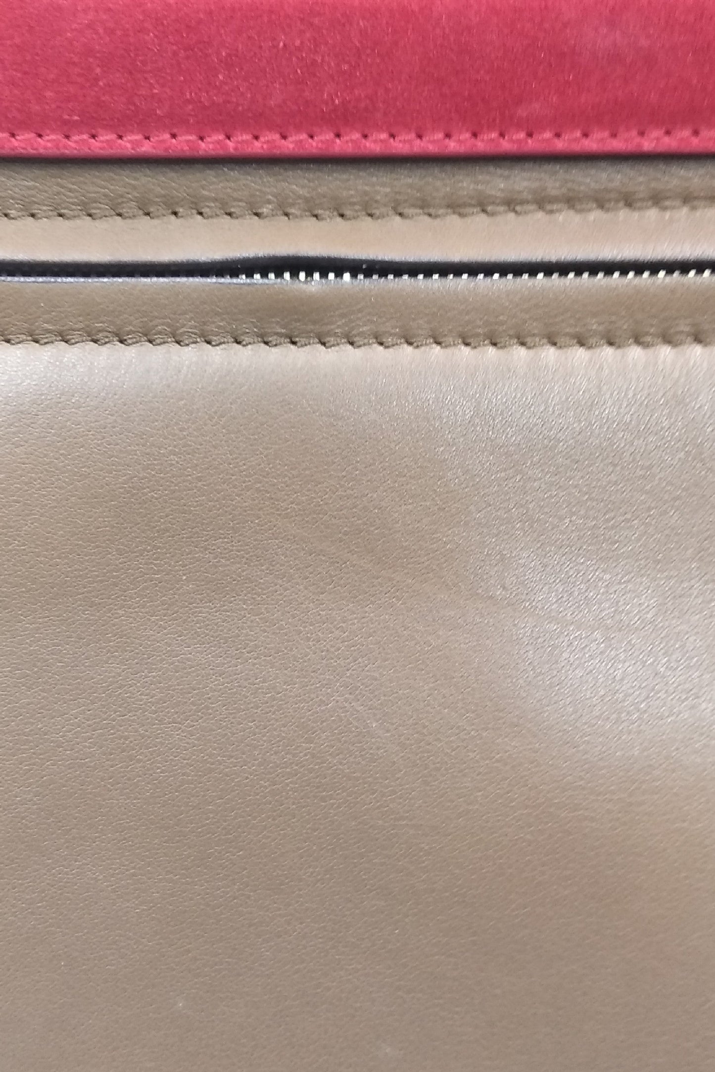 Trapeze Medium Suede White Brown Red