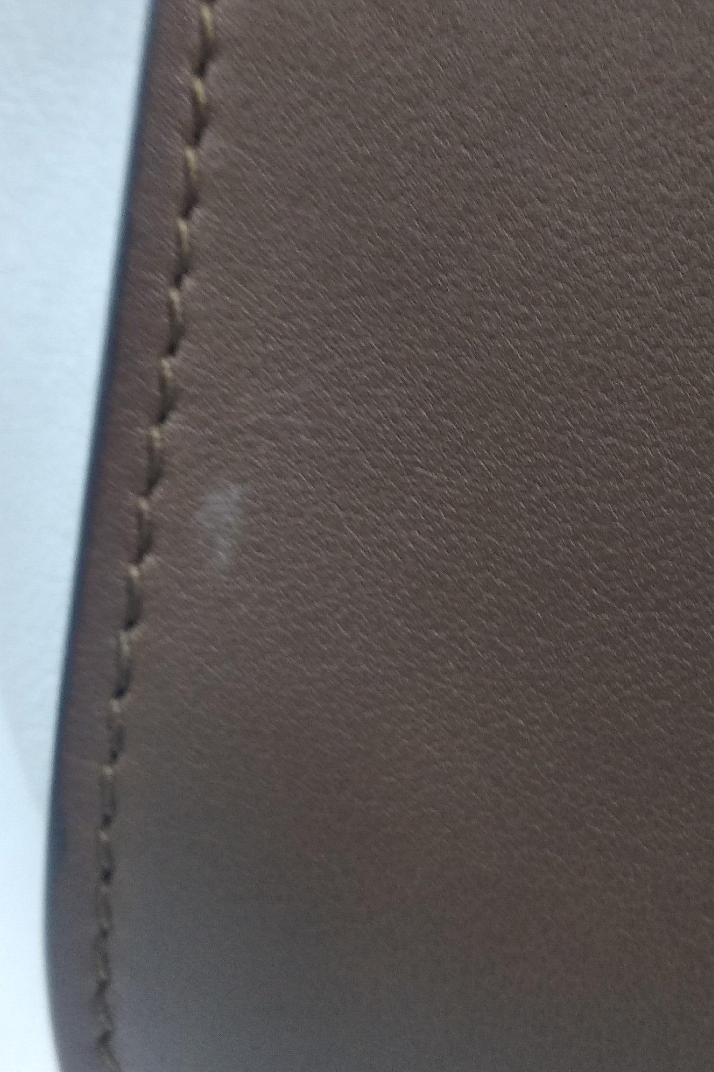 Trapeze Medium Suede White Brown Red
