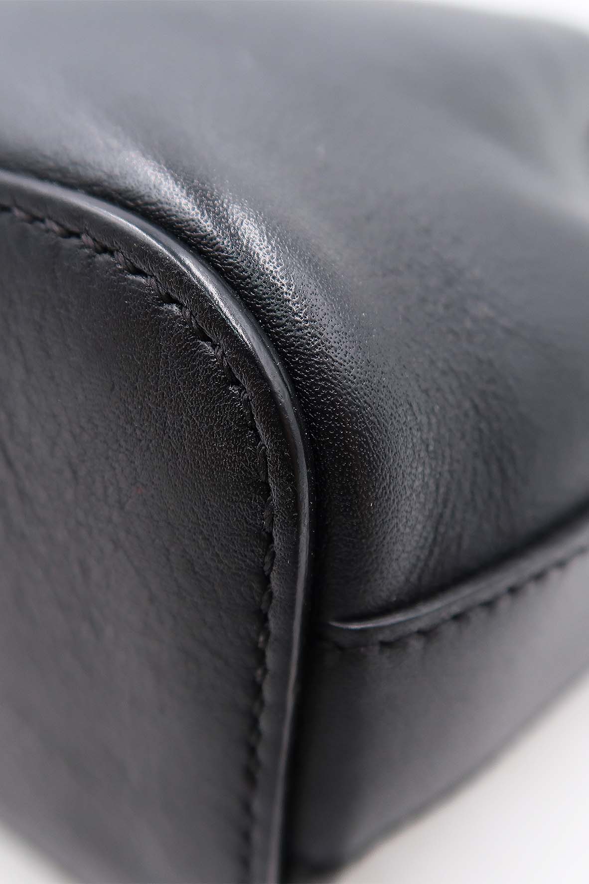 Small Gala Bucket Bag Black