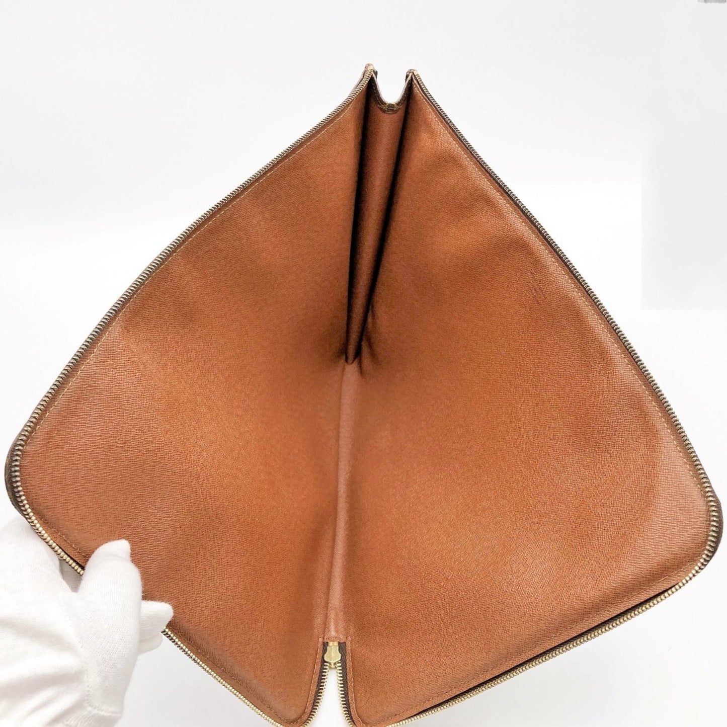 Louis Vuitton Poche Document  Canvas Clutch Bag ()