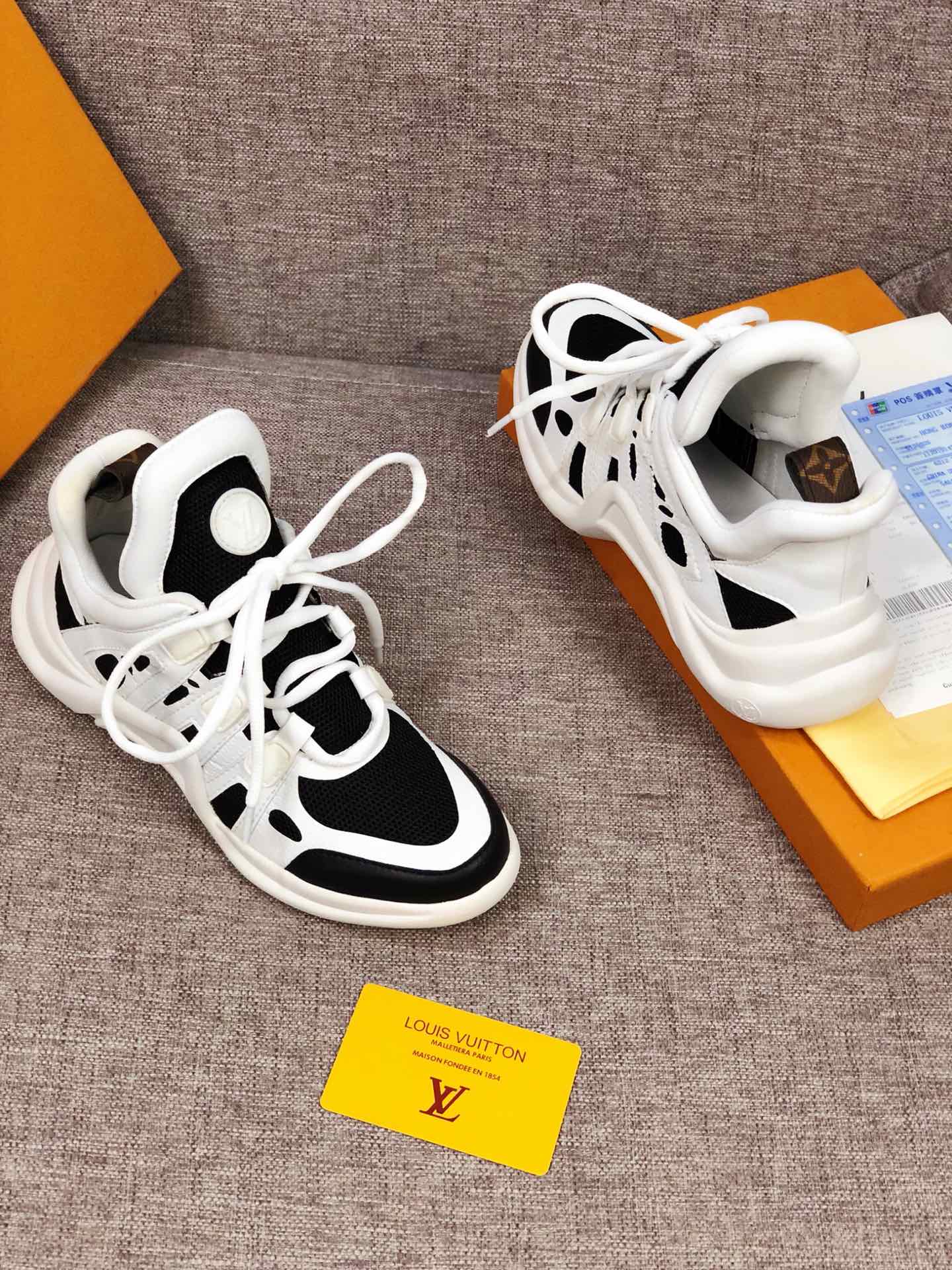 GLM - LUV Archlight Black White Sneaker