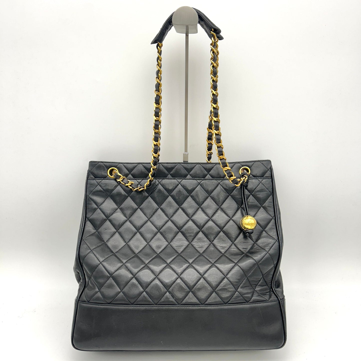 Chanel Black Quilted Leather Vintage Chain Timeless Tote WD10167912