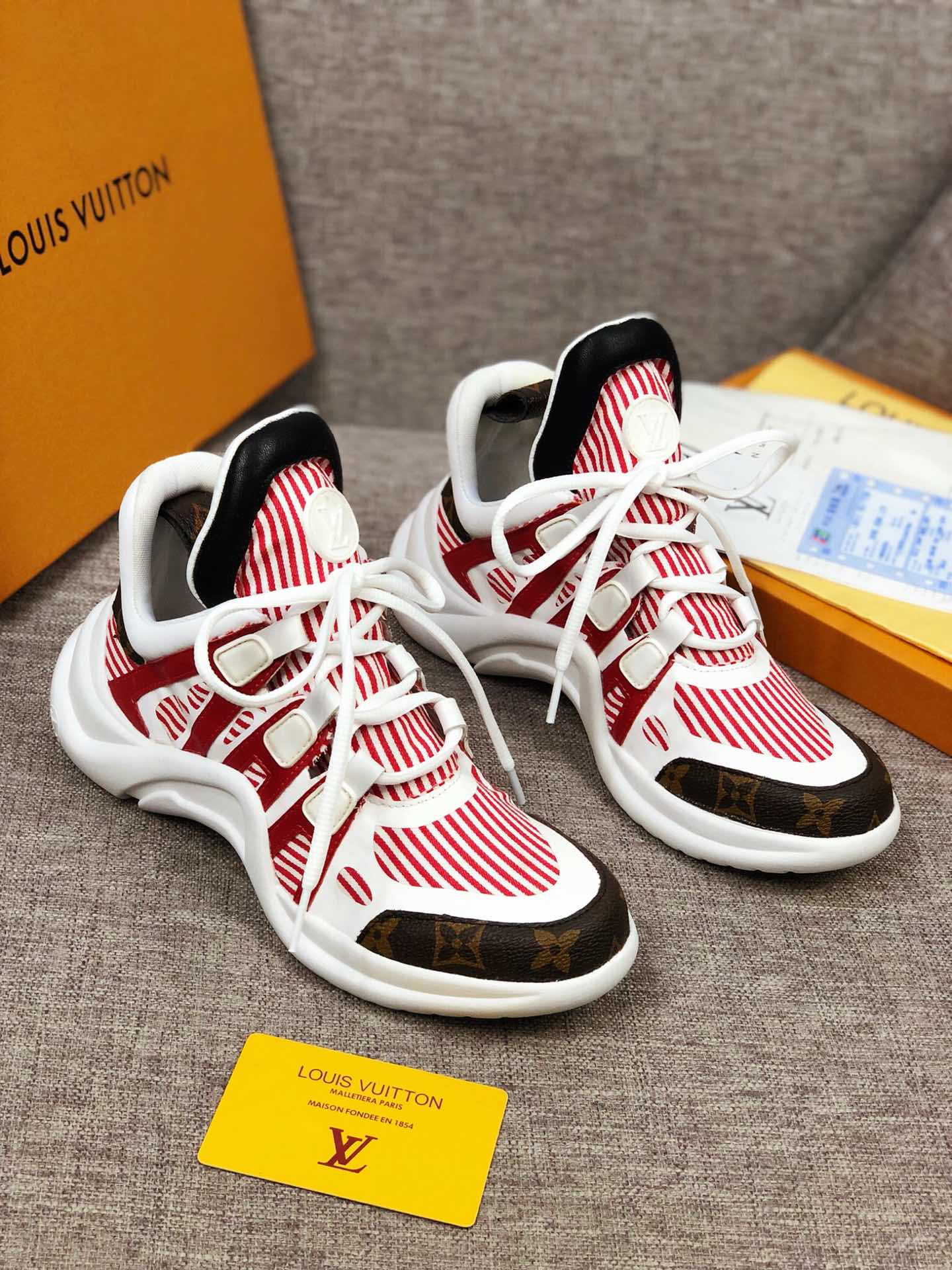 GLM - LUV Archlight White Red Brown Sneaker