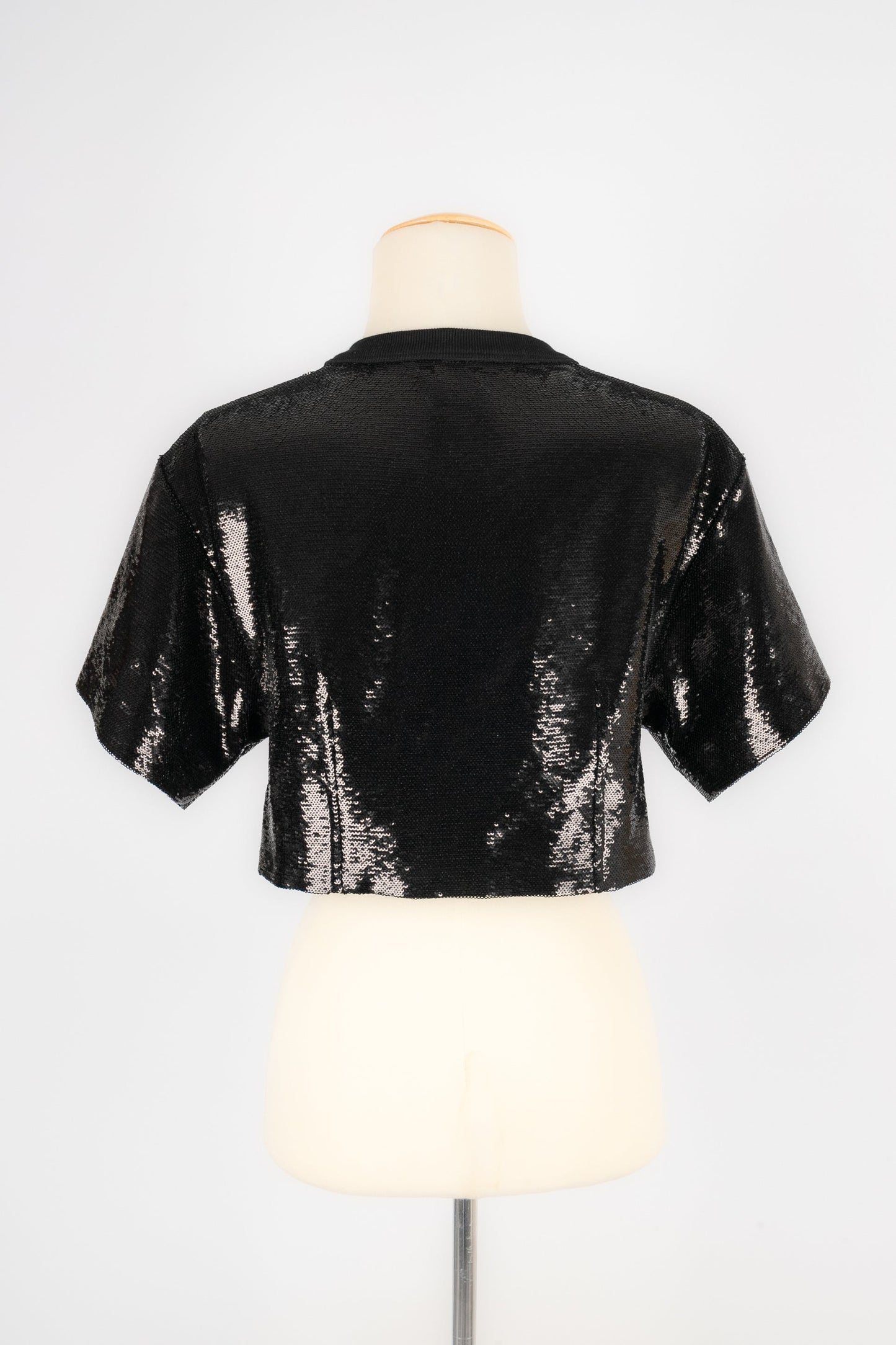 Haut noire Ã  paillettes Chanel