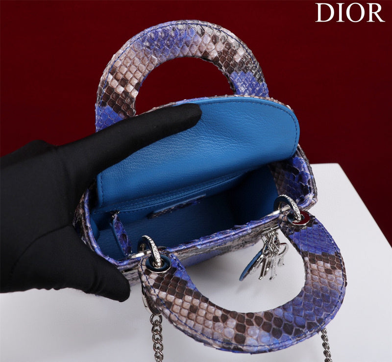 GLM - Dir Bags - 1703
