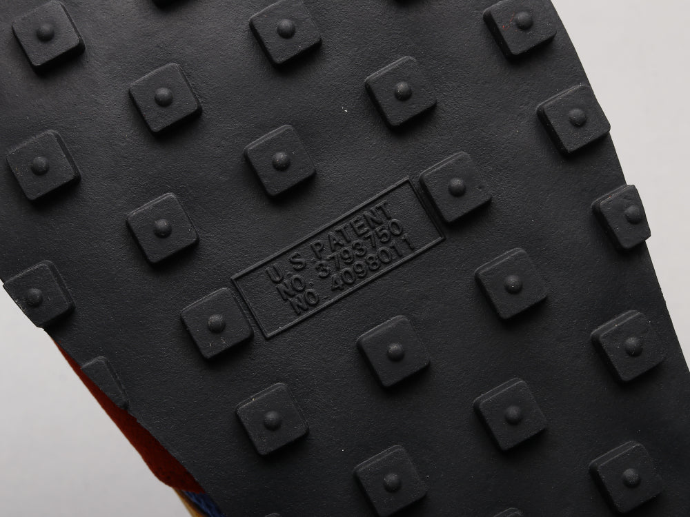 GLM - NKE Waffle red and blue