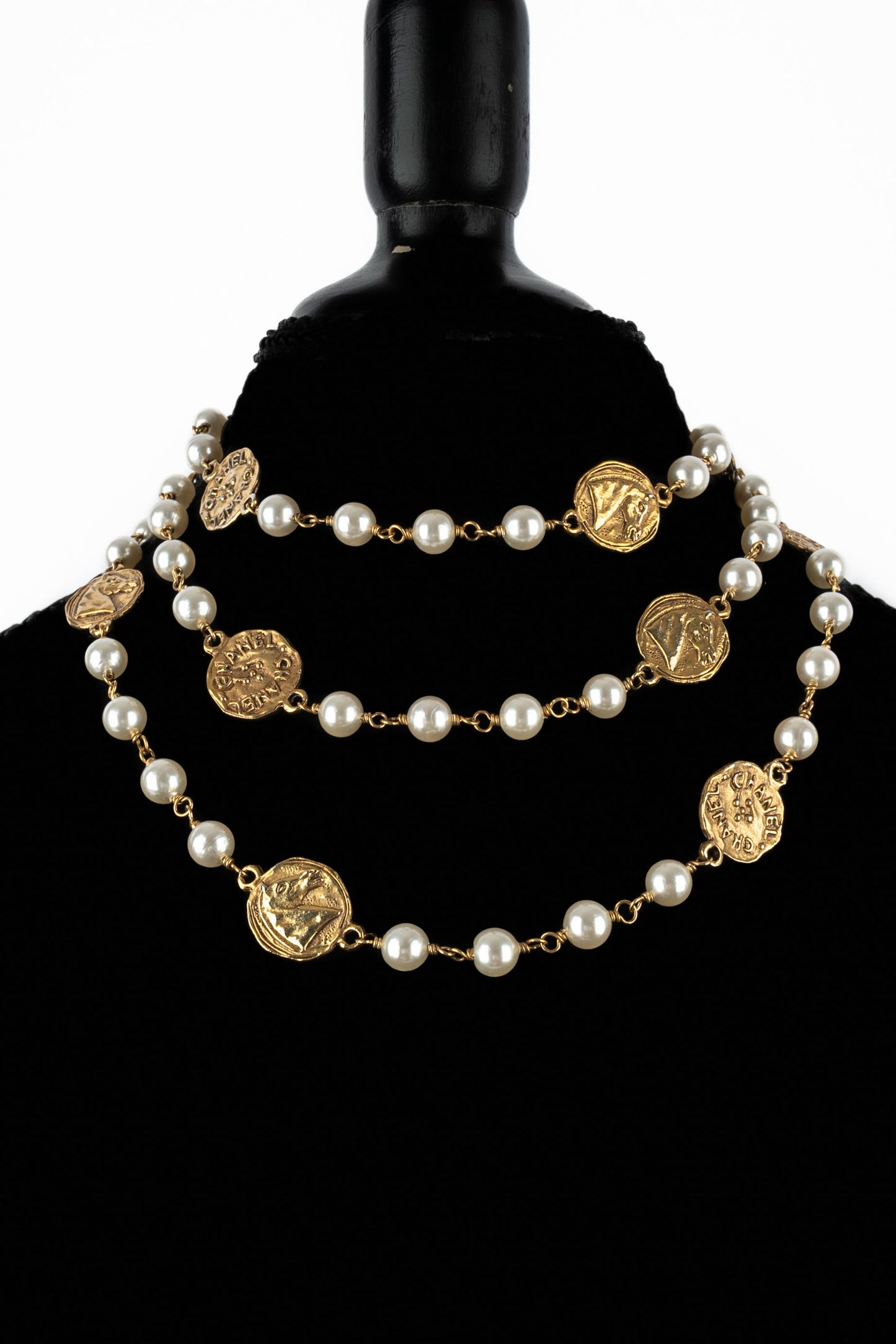 Collier de perles Chanel
