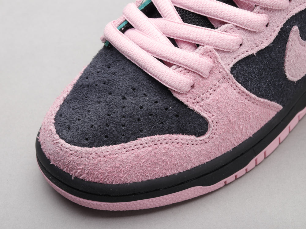 GLM - Inverted Celtic Black Pink Green