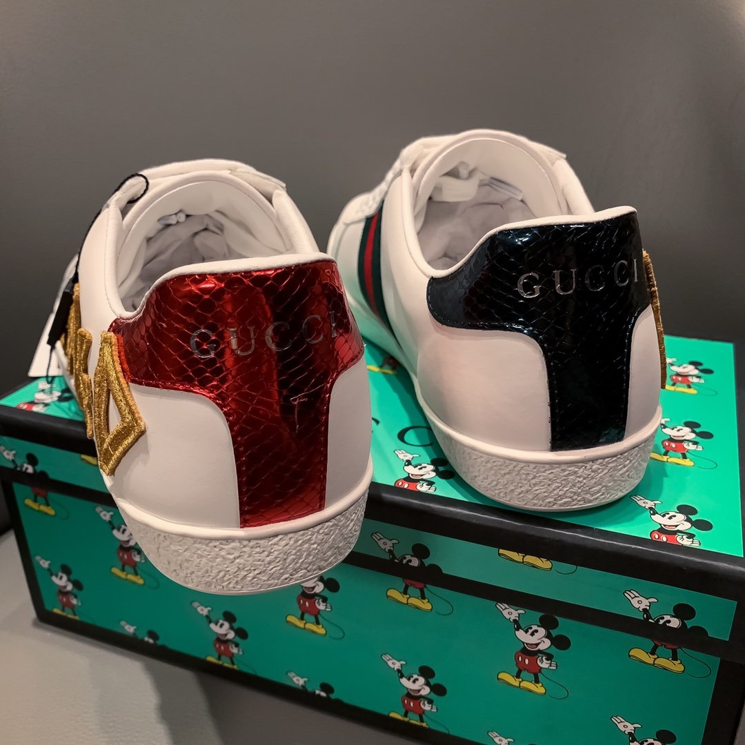 GLM-GCI  Ace Embroidered Love  SNEAKER 122