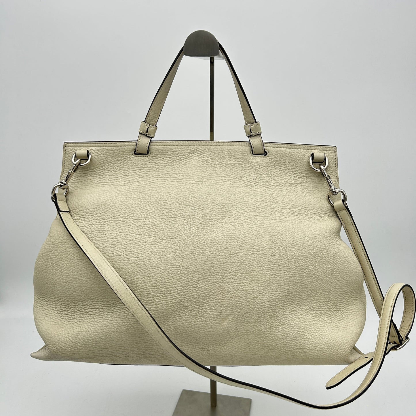 Gucci Bamboo Handle Handbag LA18963