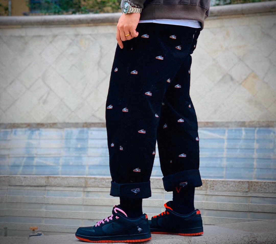 GLM - Staple co-branded black pigeon