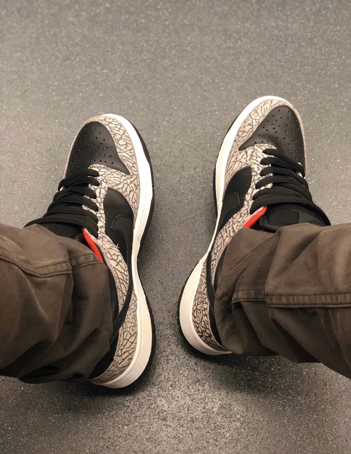 GLM - Sup joint black cement