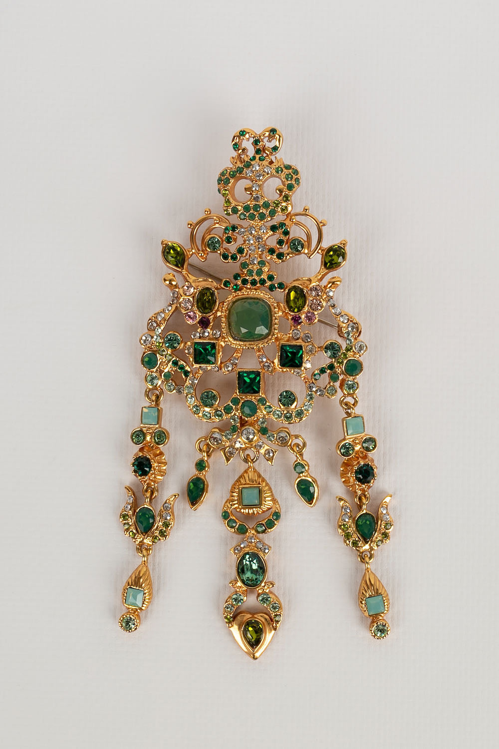 Broche Christian Lacroix